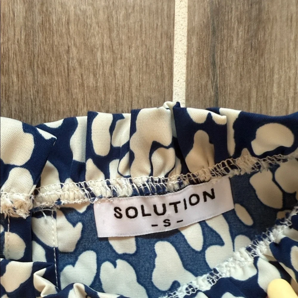 Blue and White Animal Print Blouse - Picture 3 of 5